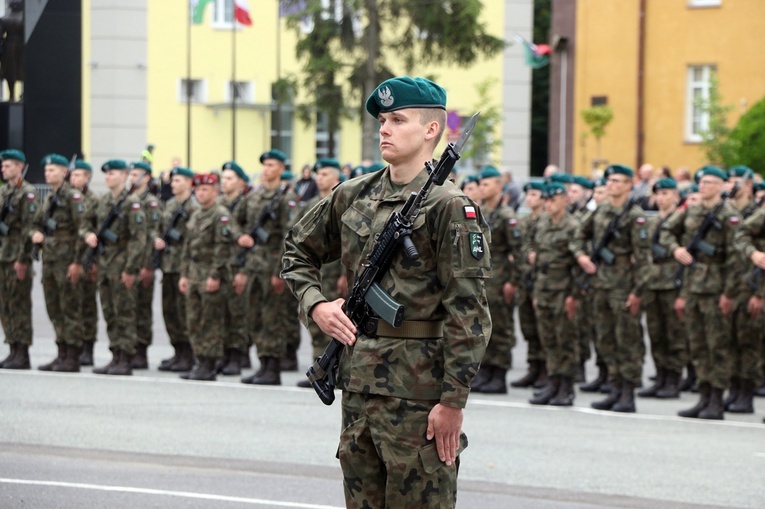 Przysięga podchorążych Akademii Wojsk Lądowych 2021