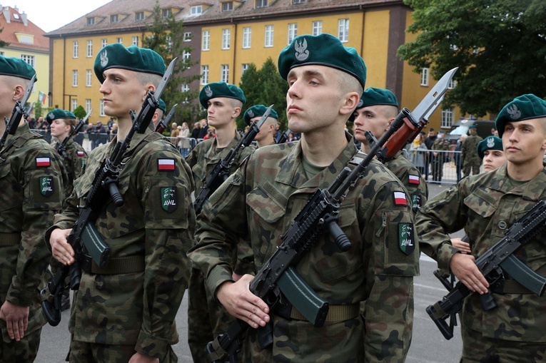 Przysięga podchorążych Akademii Wojsk Lądowych 2021