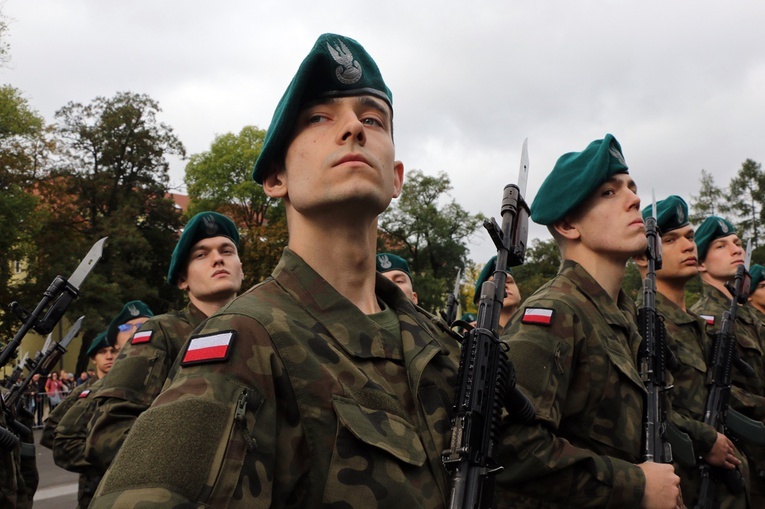 Przysięga podchorążych Akademii Wojsk Lądowych 2021