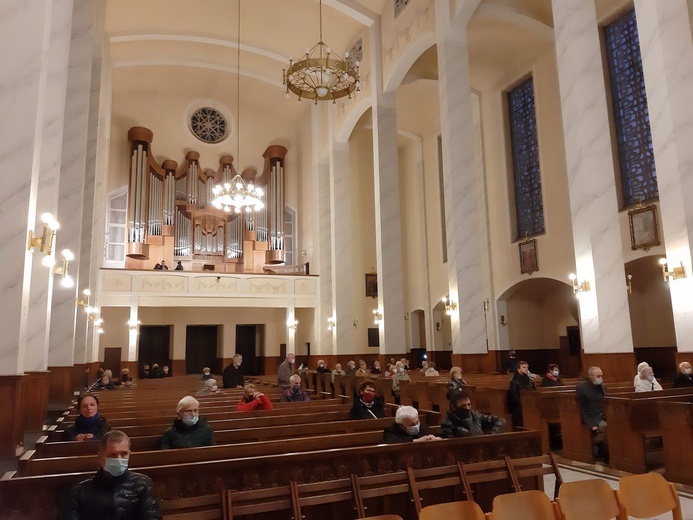 Tarnów. VI Festiwal Organistów "Cantantibus Organis"