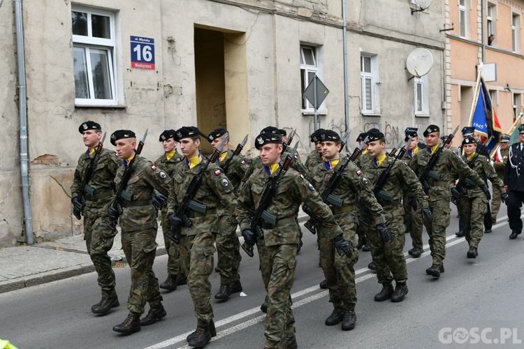 Mężczyźni dali świadectwo na ulicach Międzyrzecza