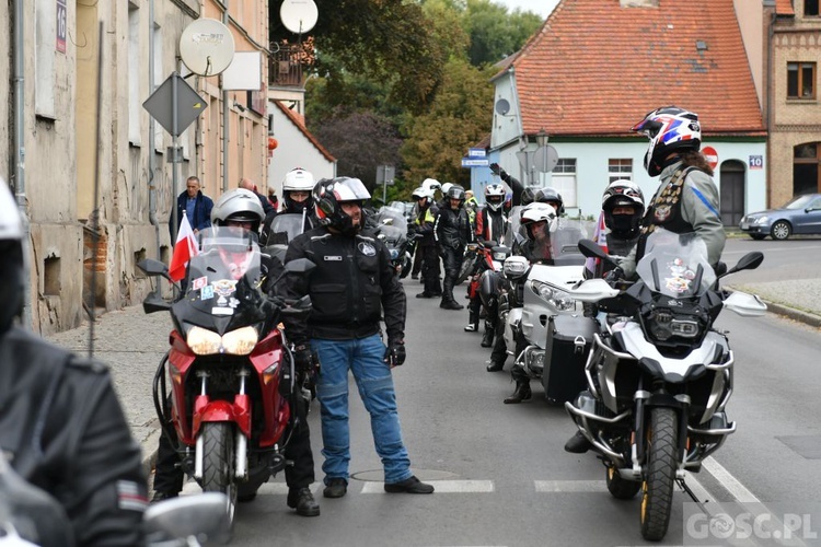 Mężczyźni dali świadectwo na ulicach Międzyrzecza