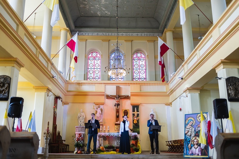 Dobromierz. Koncert "Imię wolności"