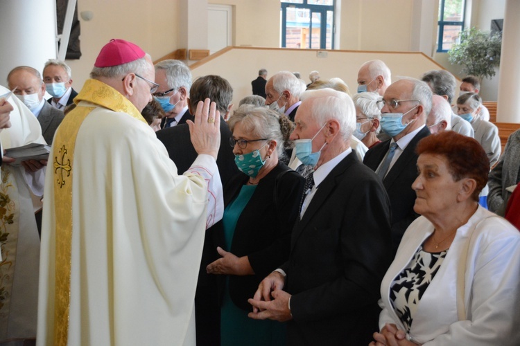 Dziękczynienie złotych jubilatów małżeńskich