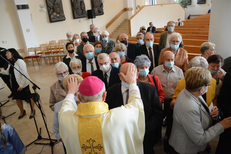 Dziękczynienie złotych jubilatów małżeńskich