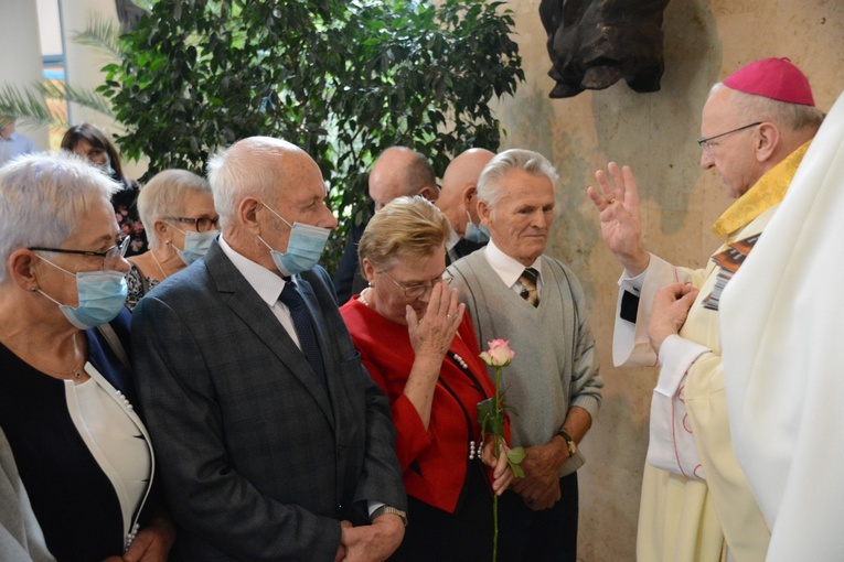 Dziękczynienie złotych jubilatów małżeńskich