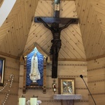 Modlitwa w górskiej kaplicy Podwyższenia Krzyża Świętego na Przegibku - 2021