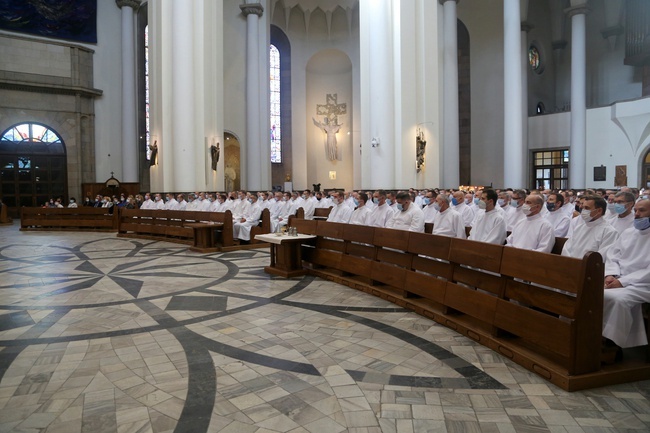 Nowi nadzwyczajni szafarze Komunii Świętej, cz. 1