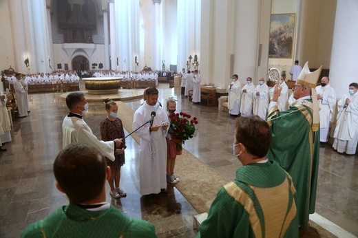 Nowi nadzwyczajni szafarze Komunii Świętej, cz. 1