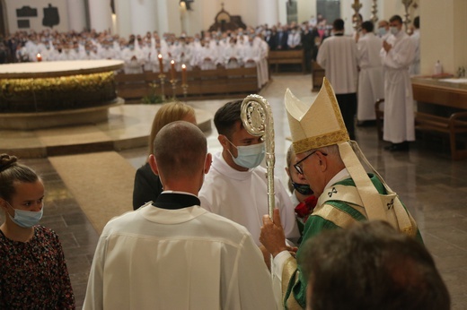 Nowi nadzwyczajni szafarze Komunii Świętej, cz. 2