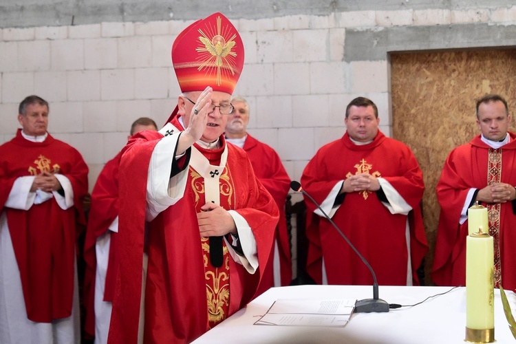 Kościół św. Jana Bosko w Gutkowie - poświęcenie kamienia węgielnego