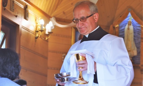 Ks. prał. Edward Ćmiel jest związany z Przegibkiem od dzieciństwa, a z tą kaplicą od chwili, gdy został kapłanem...