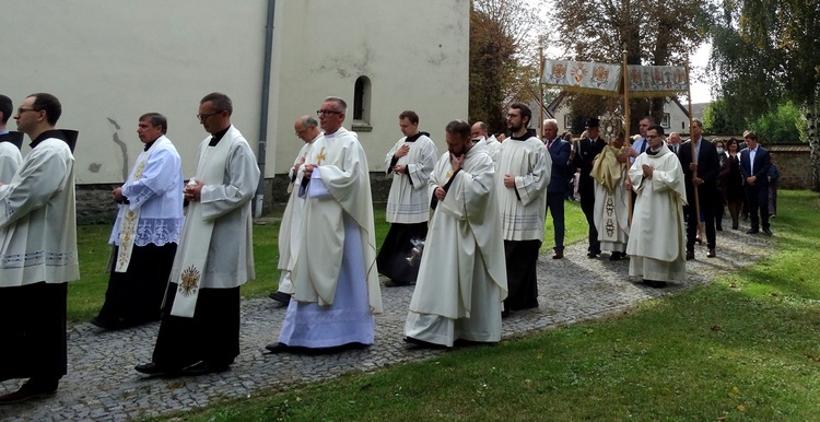 W sanktuarium św. Franciszka z Asyżu w Jutrzynie