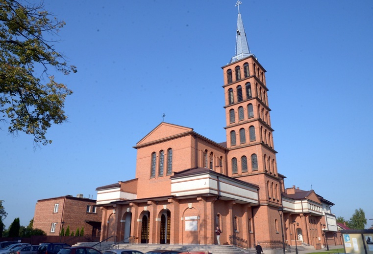 Kościół na Idalinie został zbudowany jako pomnik i wotum wdzięczności za życie i posługę Prymasa Tysiąclecia.