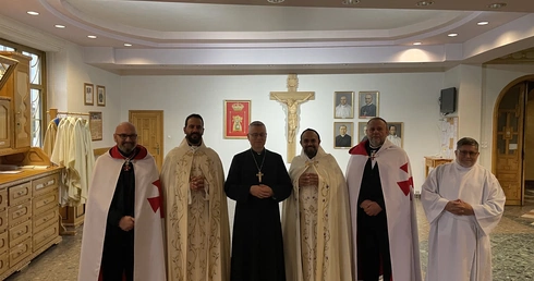 Licheń ze św. Szarbelem