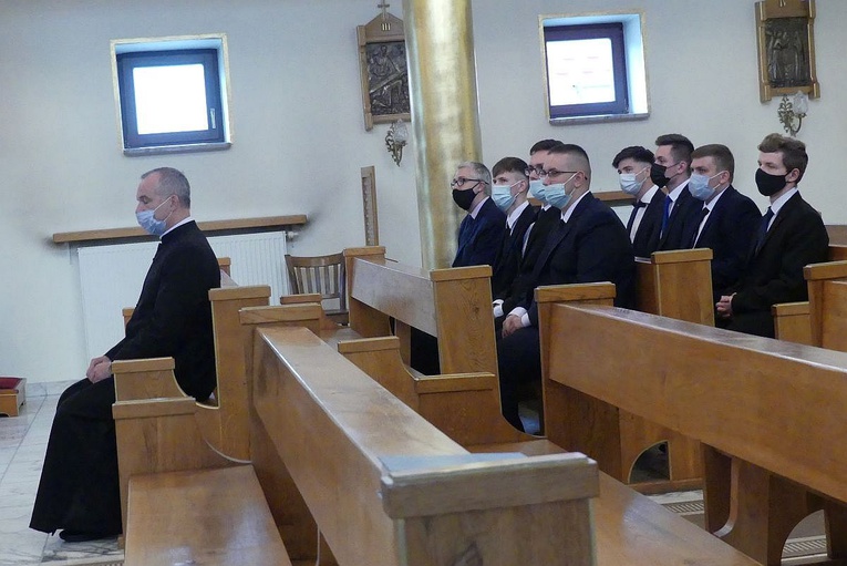 Nowi klerycy krakowskiego seminarium odebrali suscepty - 2021