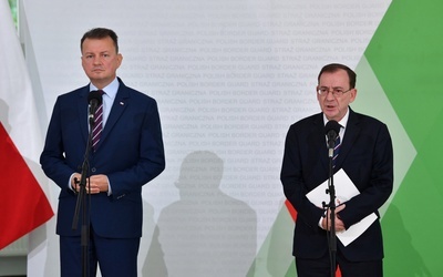 Szefowie MSWiA i MON: Sytuacja na granicy polsko-białoruskiej jest niezwykle napięta