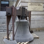 Katowice. Zdjęcie dzwonów w katedry Chrystusa Króla