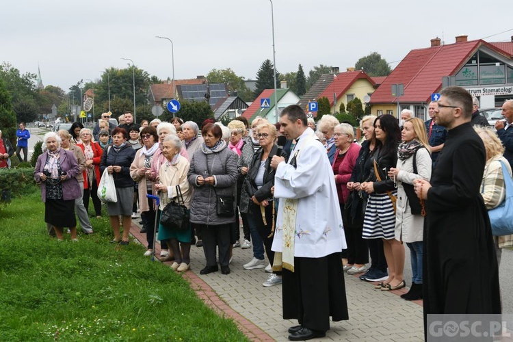 Iskra miłosierdzia na ulicach Świebodzina