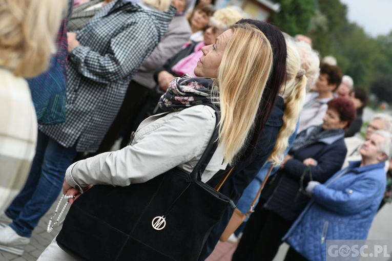 Iskra miłosierdzia na ulicach Świebodzina