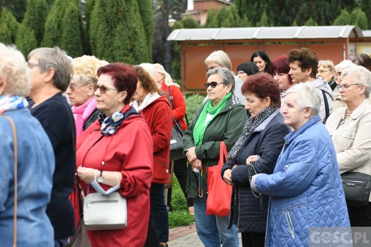 Iskra miłosierdzia na ulicach Świebodzina