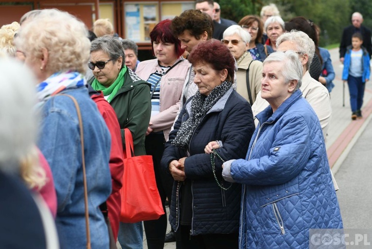 Iskra miłosierdzia na ulicach Świebodzina