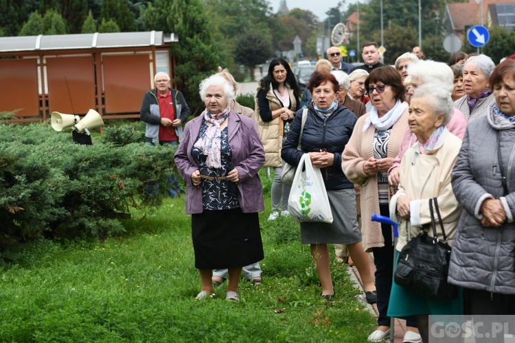 Iskra miłosierdzia na ulicach Świebodzina