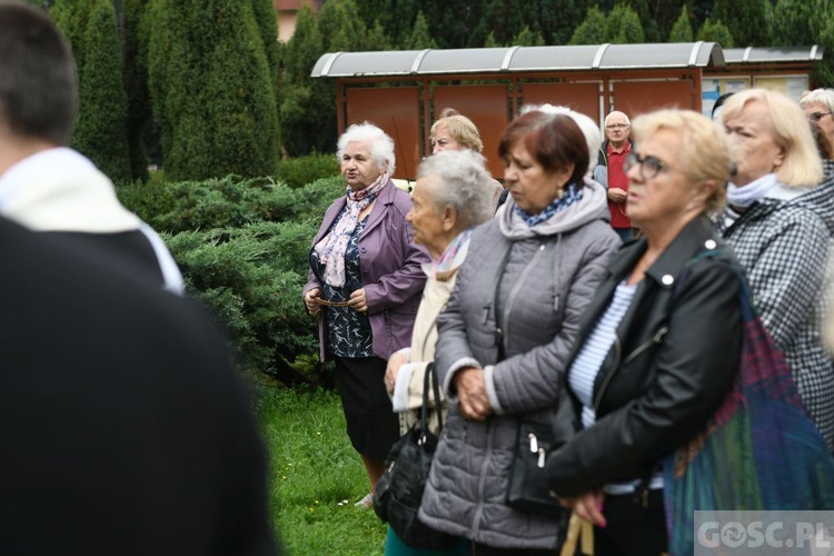 Iskra miłosierdzia na ulicach Świebodzina