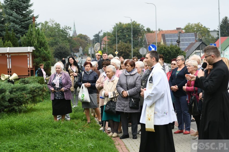 Iskra miłosierdzia na ulicach Świebodzina