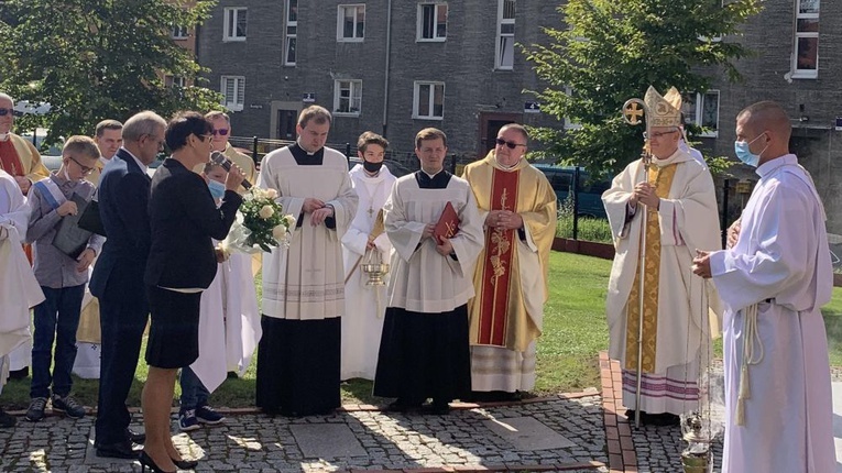 Poświęcenie krzyża misyjnego w Wałbrzychu