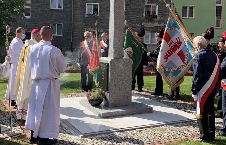 Poświęcenie krzyża misyjnego w Wałbrzychu