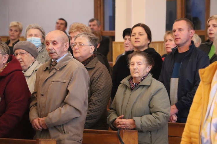 Boczki Chełmońskie. Odpust parafialny z udziałem chóru wspólnoty Dom Nadziei z Żułowa