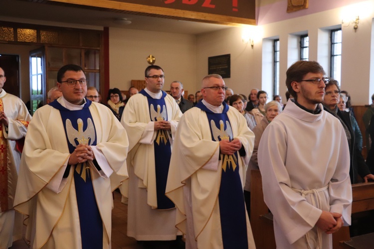 Boczki Chełmońskie. Odpust parafialny z udziałem chóru wspólnoty Dom Nadziei z Żułowa