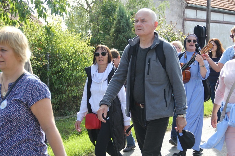 Z Brzegu Dolnego do Łososiowic