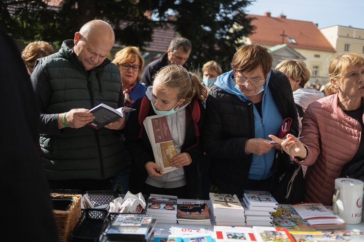 Pielgrzymka Żywego Różańca do Barda