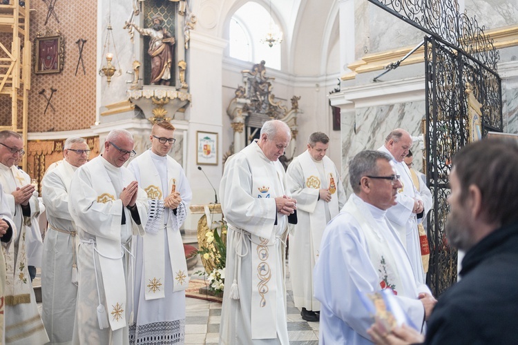 Pielgrzymka Żywego Różańca do Barda