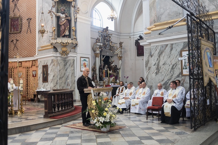 Pielgrzymka Żywego Różańca do Barda