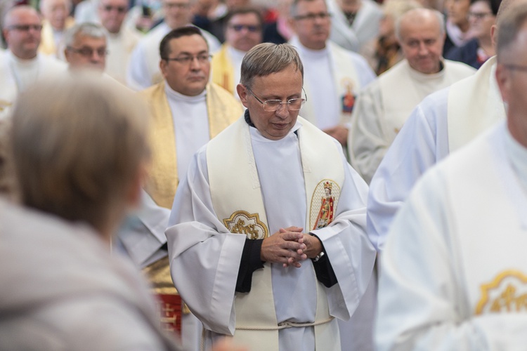 Pielgrzymka Żywego Różańca do Barda