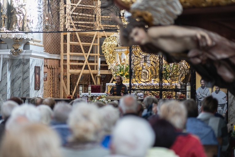 Pielgrzymka Żywego Różańca do Barda