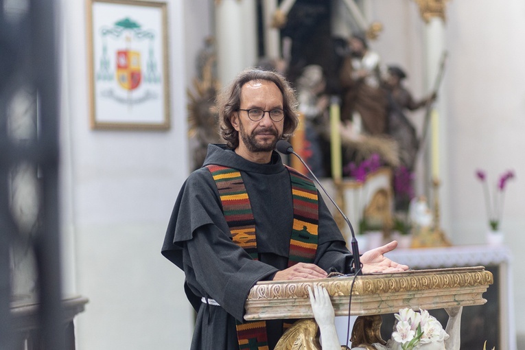 Pielgrzymka Żywego Różańca do Barda