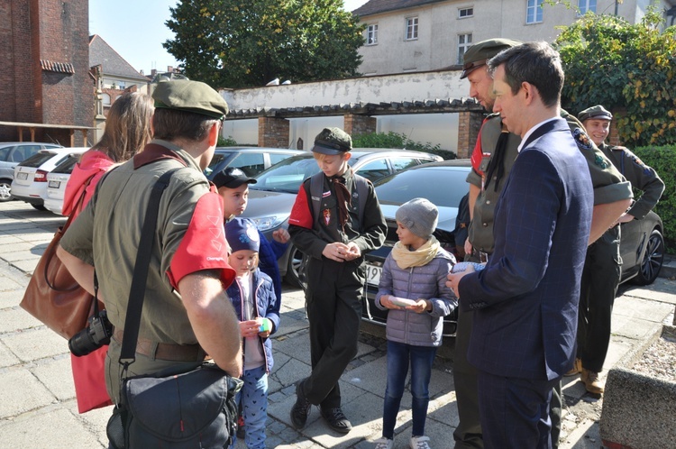 Poświęcenie tryptyku dla harcerzy