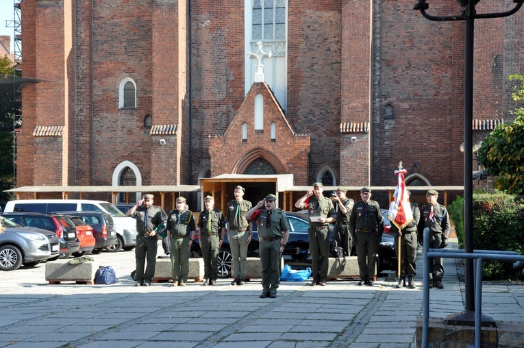 Poświęcenie tryptyku dla harcerzy