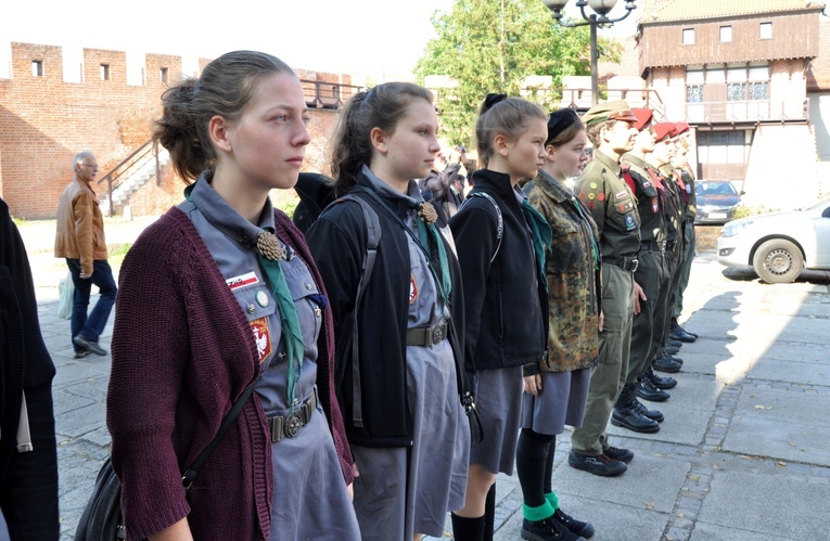 Poświęcenie tryptyku dla harcerzy