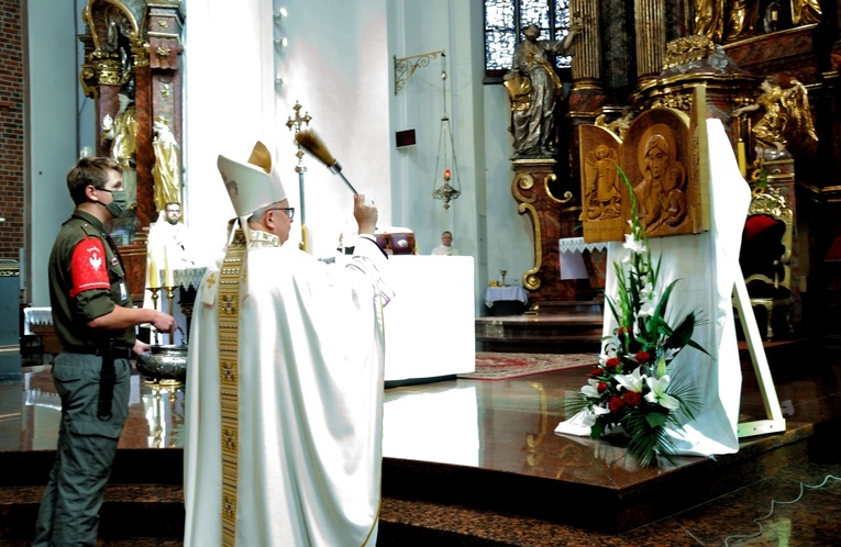 Poświęcenie tryptyku dla harcerzy