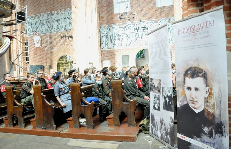 Poświęcenie tryptyku dla harcerzy