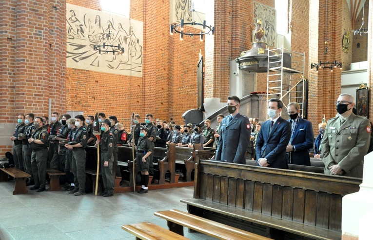 Poświęcenie tryptyku dla harcerzy