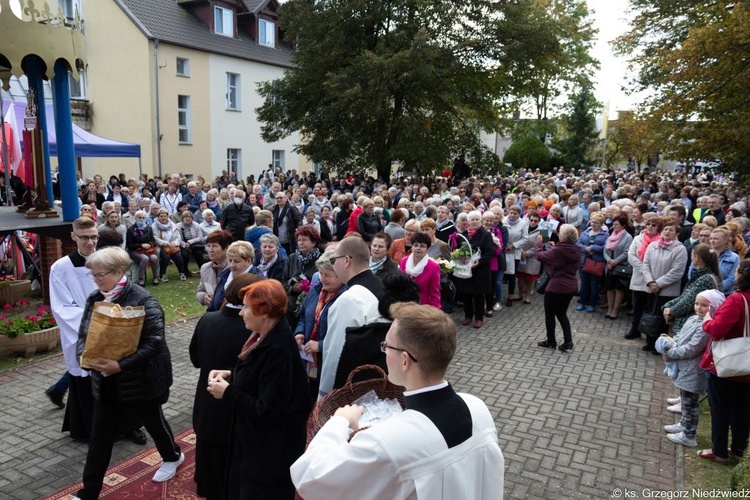 Pielgrzymka Żywego Różańca w Rokitnie