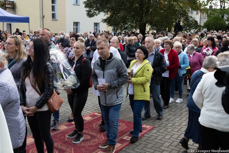 Pielgrzymka Żywego Różańca w Rokitnie