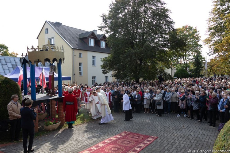 Pielgrzymka Żywego Różańca w Rokitnie