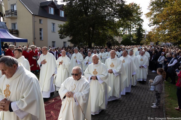 Pielgrzymka Żywego Różańca w Rokitnie